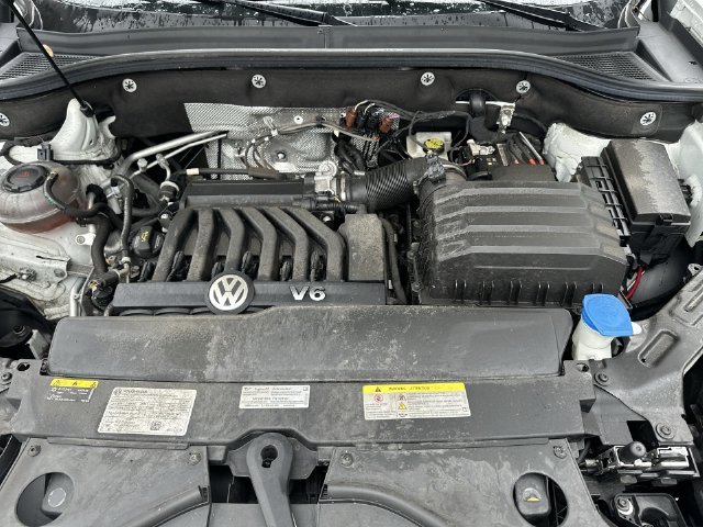 Used 2023 White Volkswagen 3.6L V6 SE w/Technology image 21