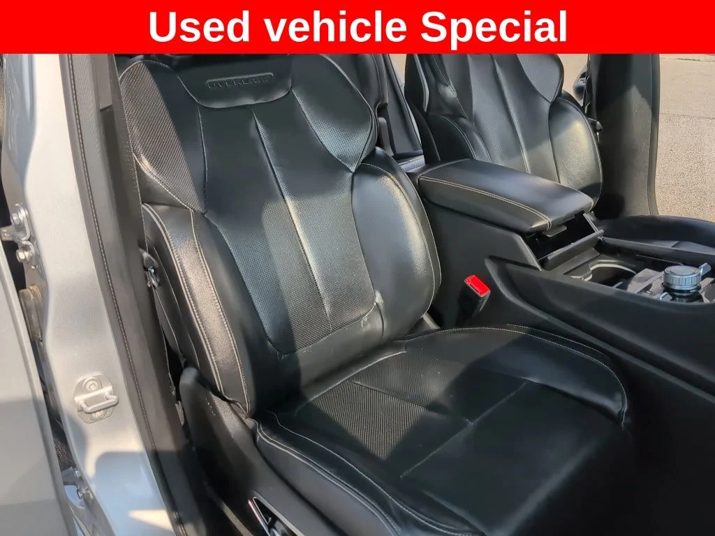 Used 2022 Silver Jeep Overland image 31