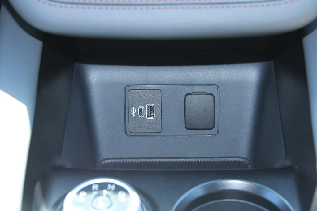 New 2027 White Ford 4DR 4WD ACTIVE image 27