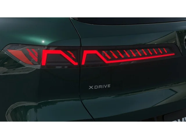 New 2027 Vancouver Green Metallic BMW  image 8