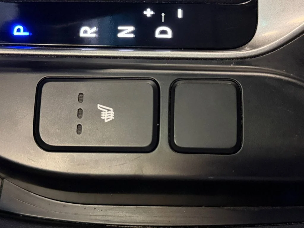Used 2018 Gray Hyundai 2.0T image 22