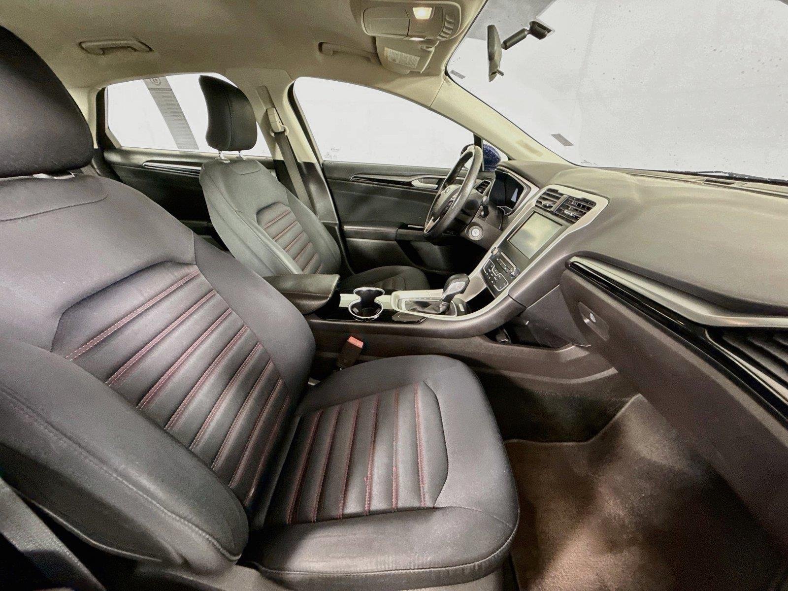 Used 2016 Deep Impact Blue Ford SE image 41