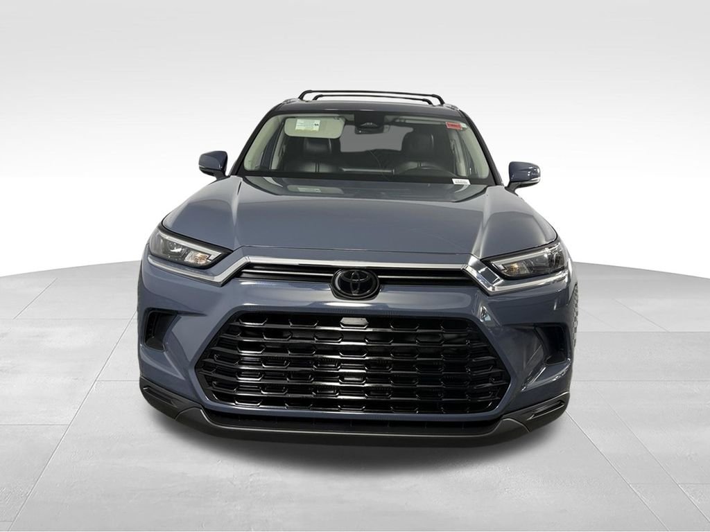 Used 2024 Cloud Toyota XLE image 10