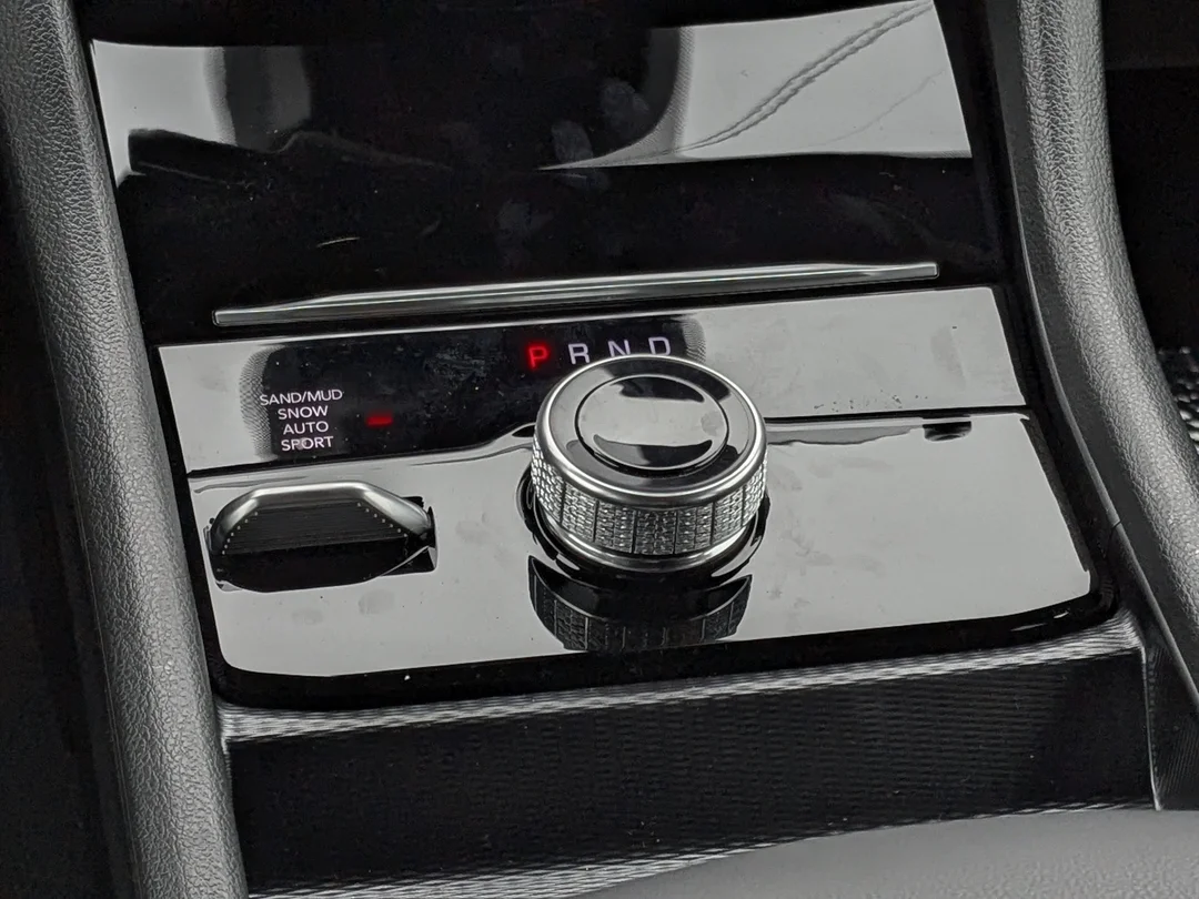 New 2026 Black Jeep Limited - - 4x4 - 20 Gloss Black Wheels - Luxury Tech II - Remote Start & More! image 27