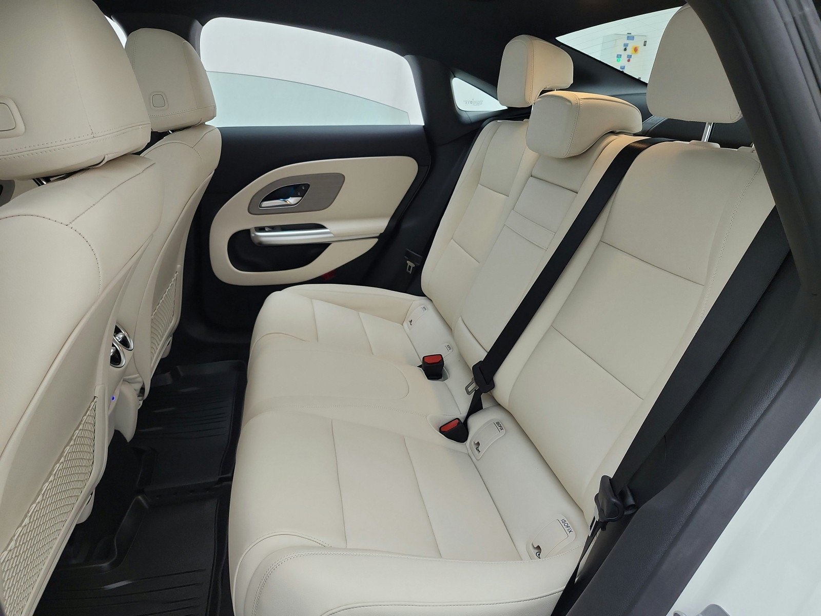 New 2027 Polar White Mercedes-Benz CLA 250+ Electric RWD image 32