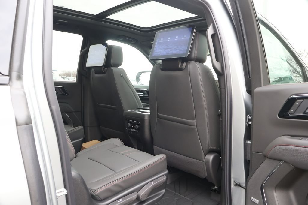 2026 Chevrolet Suburban RST - Photo 45
