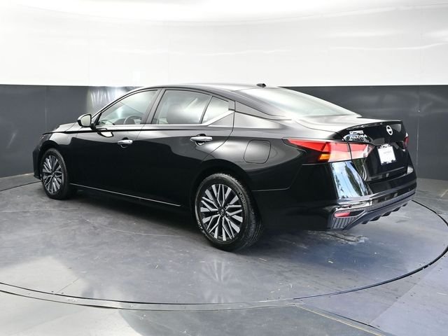 2025 Nissan Altima SV - Photo 7