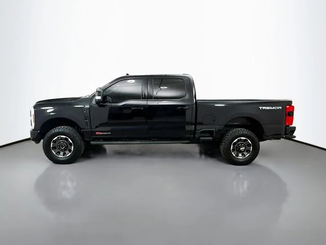Used 2024 Black Metallic Ford Lariat image 4