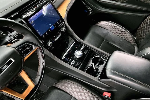 2023 Jeep Grand Cherokee L Summit Reserve - Photo 17