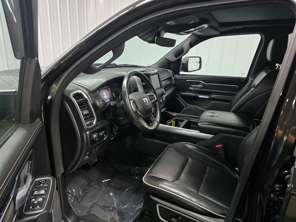 Used 2022 Black Ram Laramie image 19