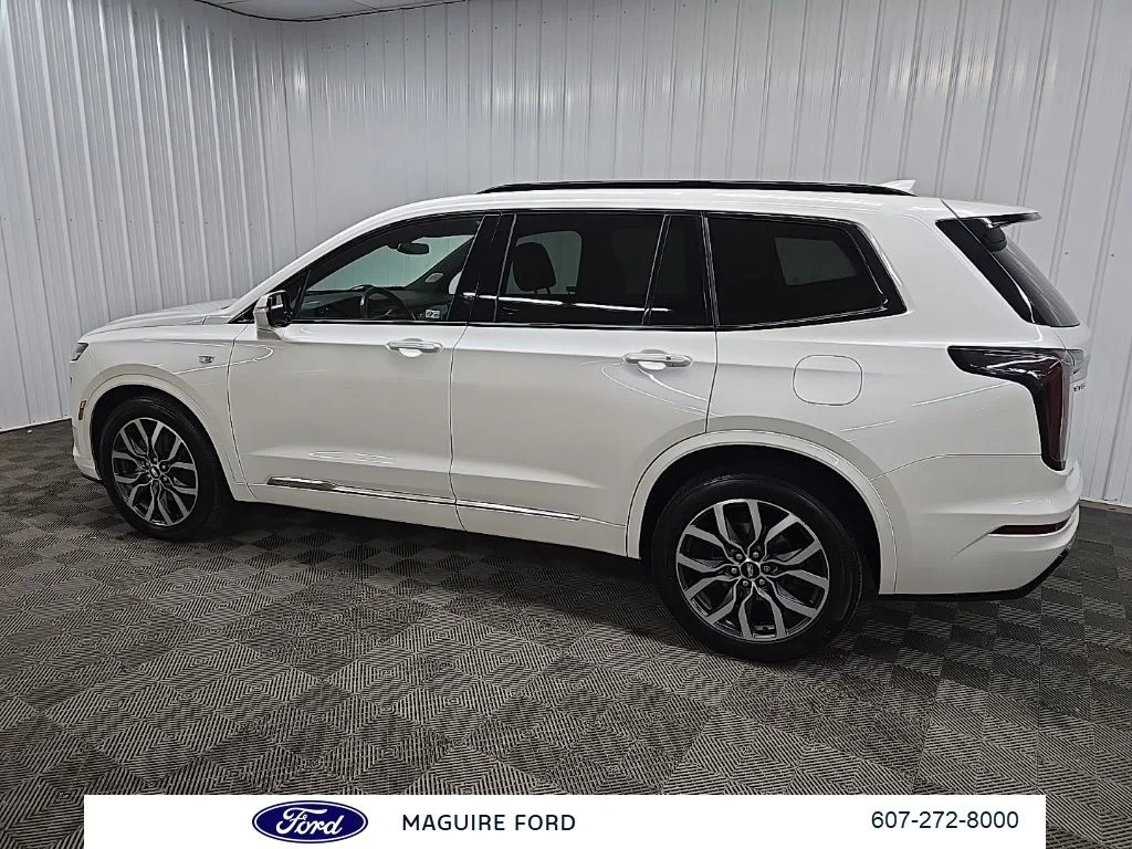Used 2021 White Cadillac Sport image 5