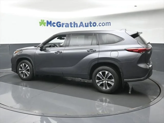 2021 Toyota Highlander XLE - Photo 28