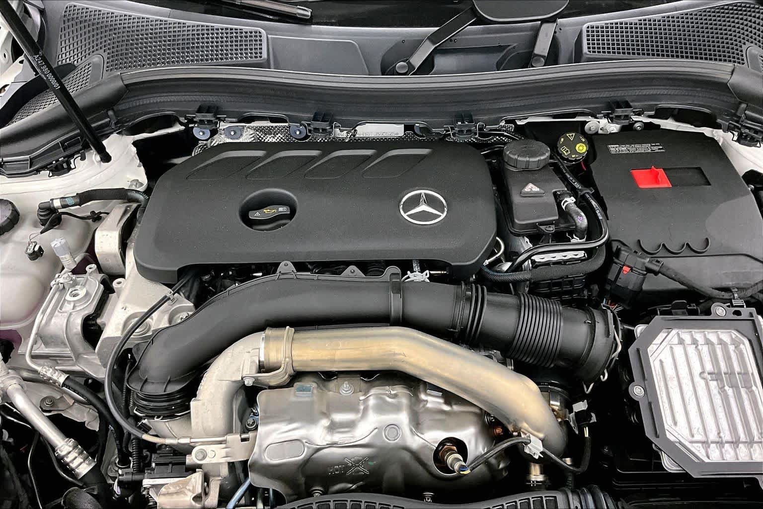 New 2026 Polar White Mercedes-Benz GLA 250 image 16