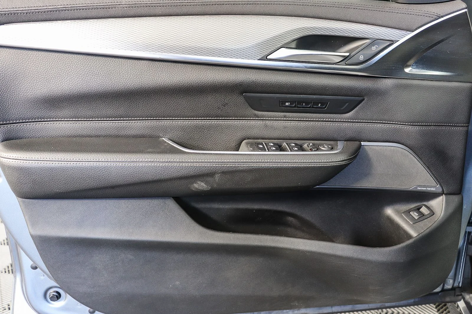 Used 2018 Blue BMW 640 Gran Turismo i xDrive image 22