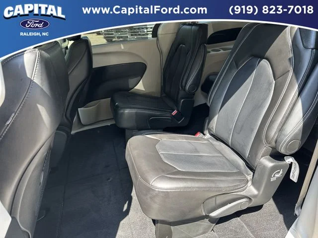 Used 2024 White Chrysler Touring L image 17