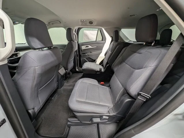 New 2026 Space White Metallic Ford Active image 44