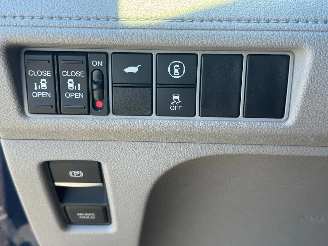 2023 Honda Odyssey EX-L - Photo 23