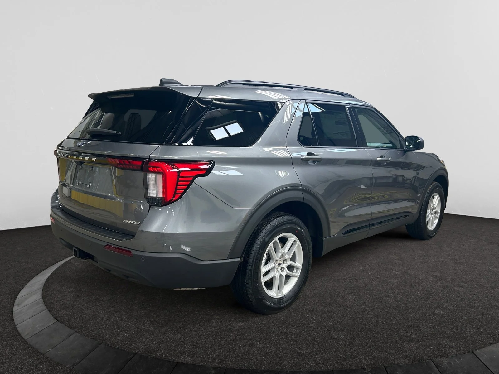 New 2026 Carbonized Grey Metallic Ford Active w/200A Pkg image 5