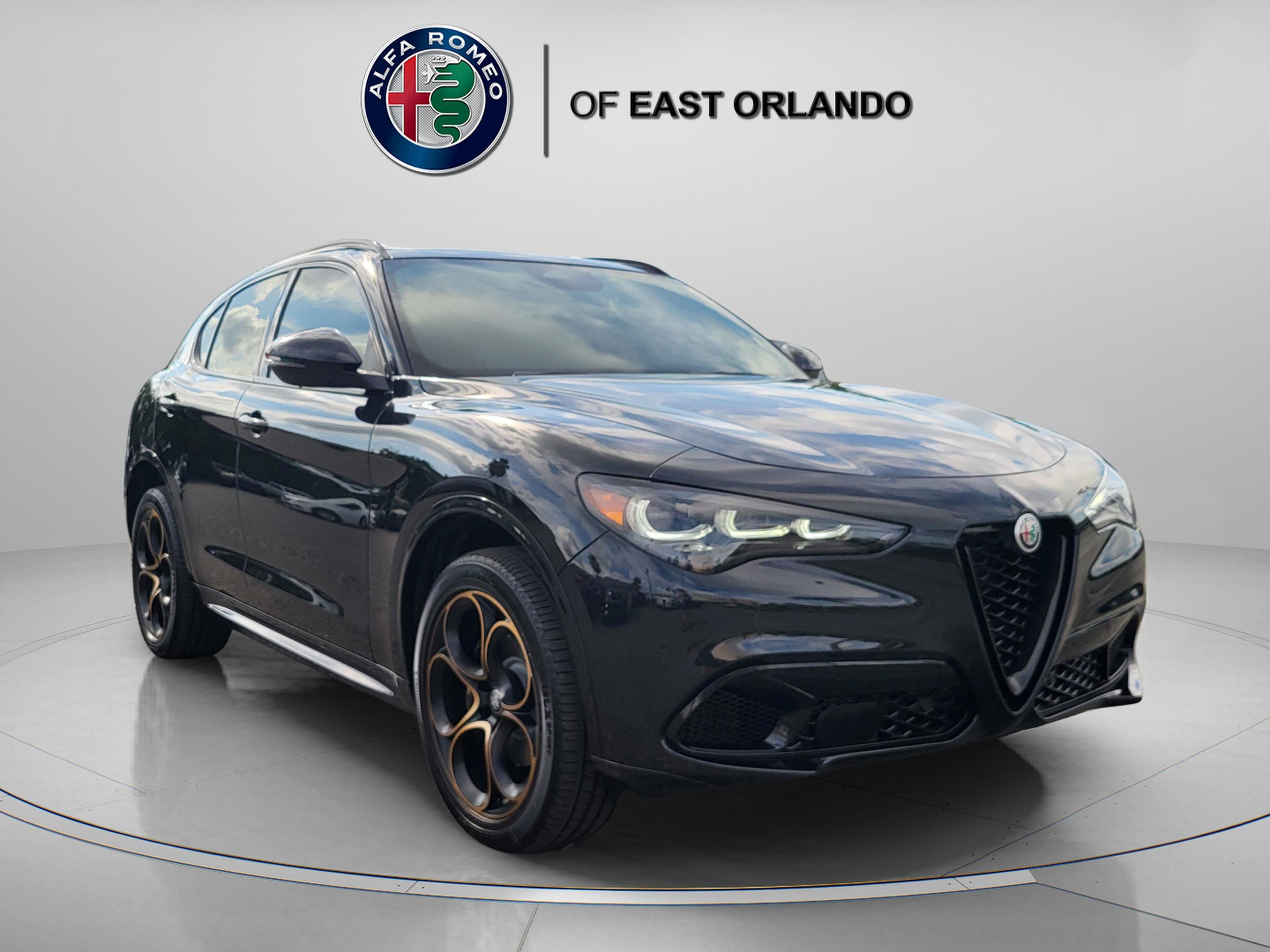 2025 Alfa Romeo Stelvio Intensa