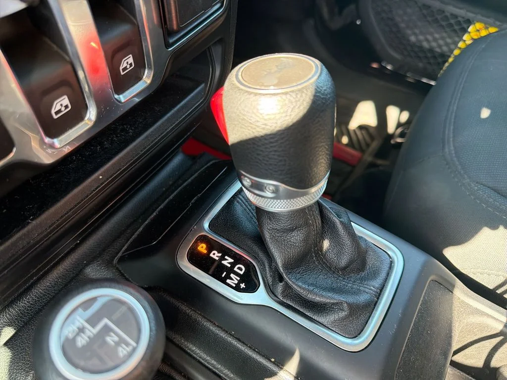 Used 2020 Black Jeep Sport S image 21