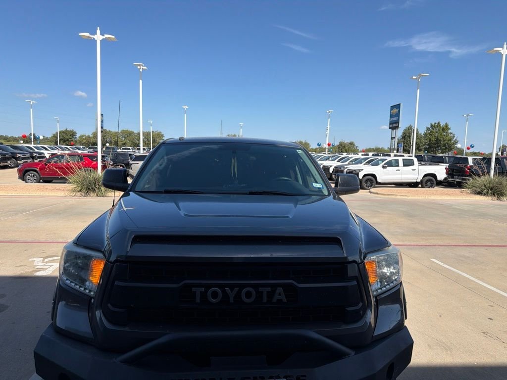 Used 2016 Gray Toyota SR5 image 7