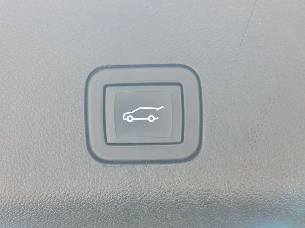 Used 2023 Gray Chevrolet LT image 13