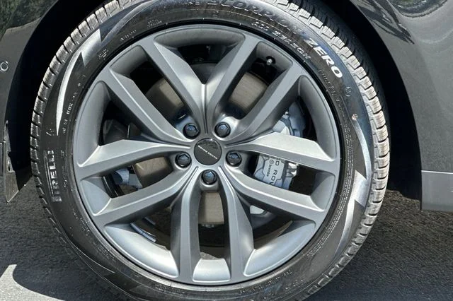 New 2026 Santorini Black Land Rover SE image 25