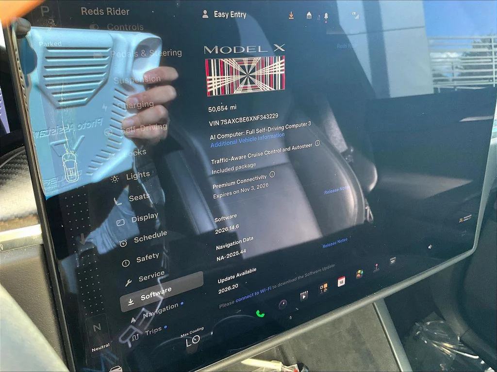 Used 2022  Tesla Plaid image 15