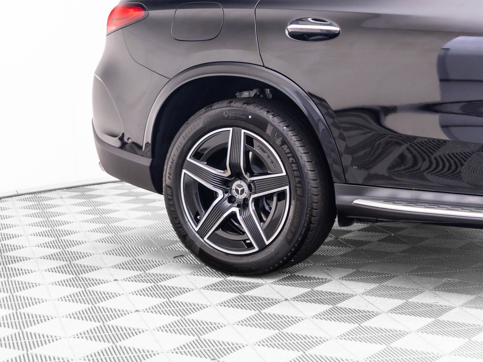New 2027 Obsidian Black Metallic Mercedes-Benz GLC 300 image 79