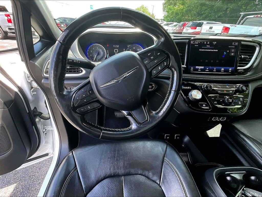 Used 2021 White Chrysler Touring L image 17