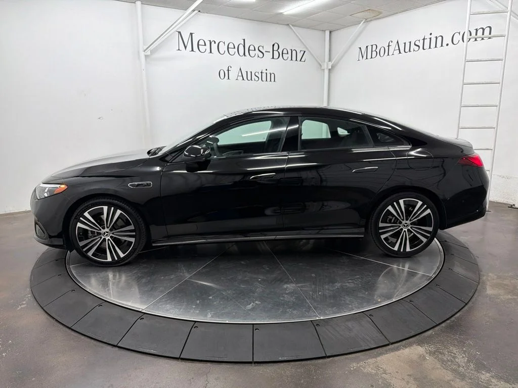 New 2027 Black Mercedes-Benz  image 4