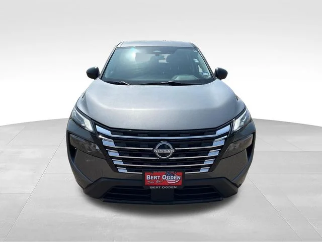 Used 2024 Gray Nissan S image 2