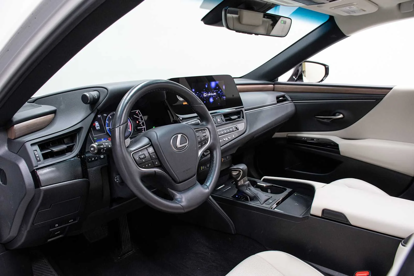 Certified Used 2024 EMINENT WHITE PEARL Lexus  image 15