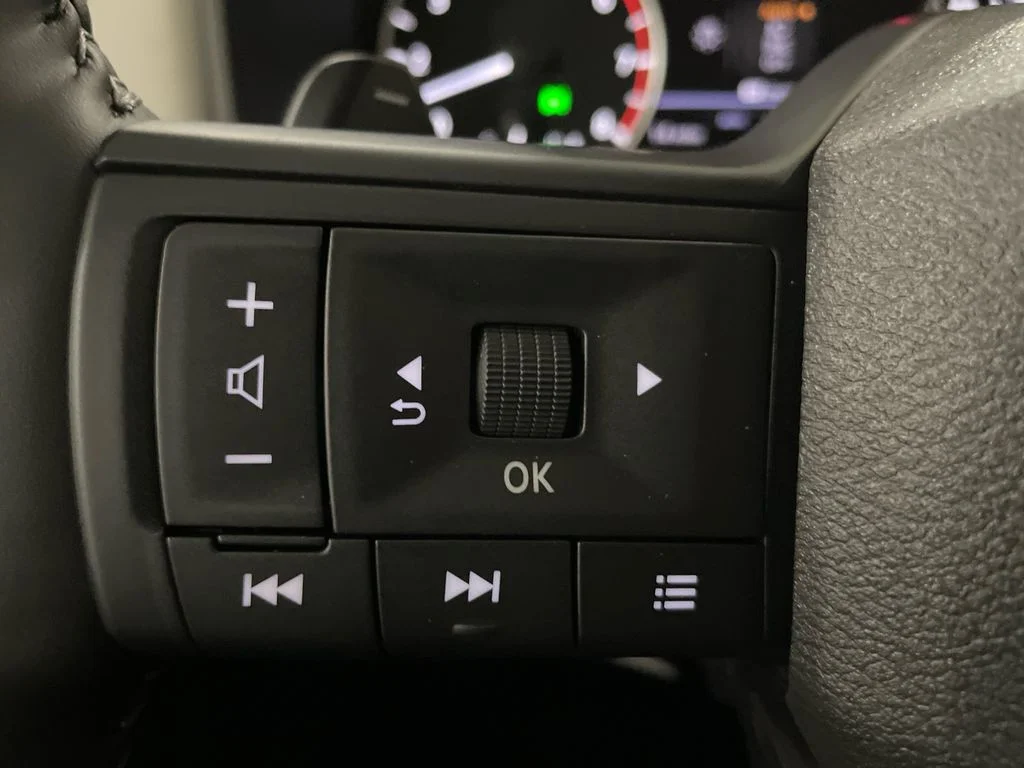 2026 Nissan Rogue Dark Armor - Photo 14