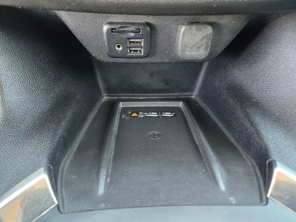 Used 2021 Black Chevrolet Premier image 15