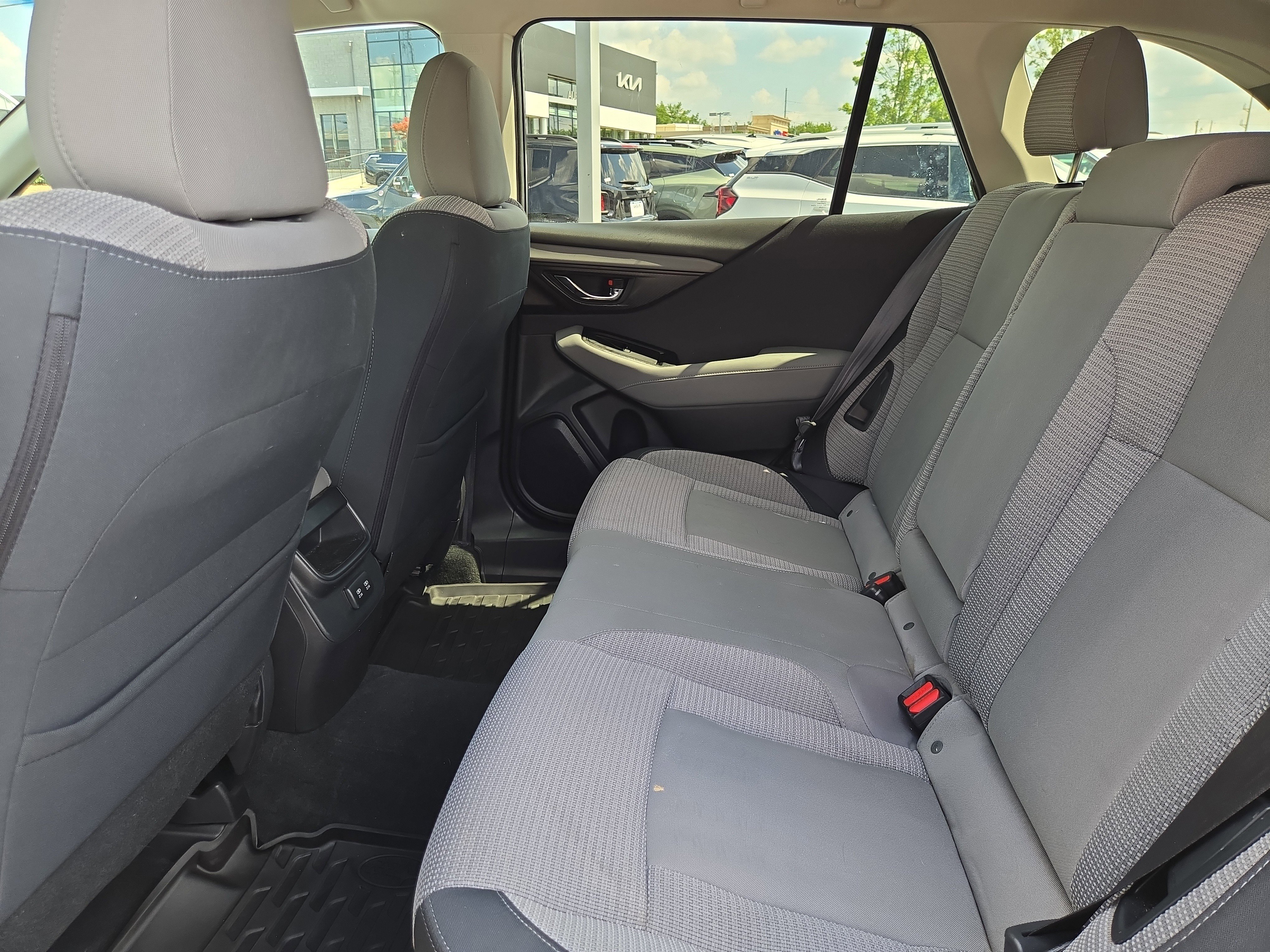2020 Subaru Outback Premium - Photo 12
