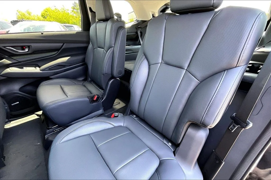 New 2026 CRYSTAL BLACK SILICA Subaru Onyx Edition Touring 7-Passenger image 13