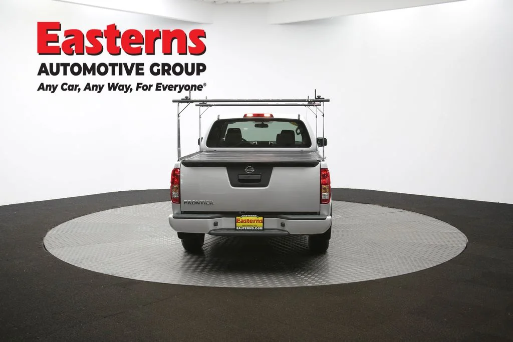 Used 2019 Silver Nissan S image 36