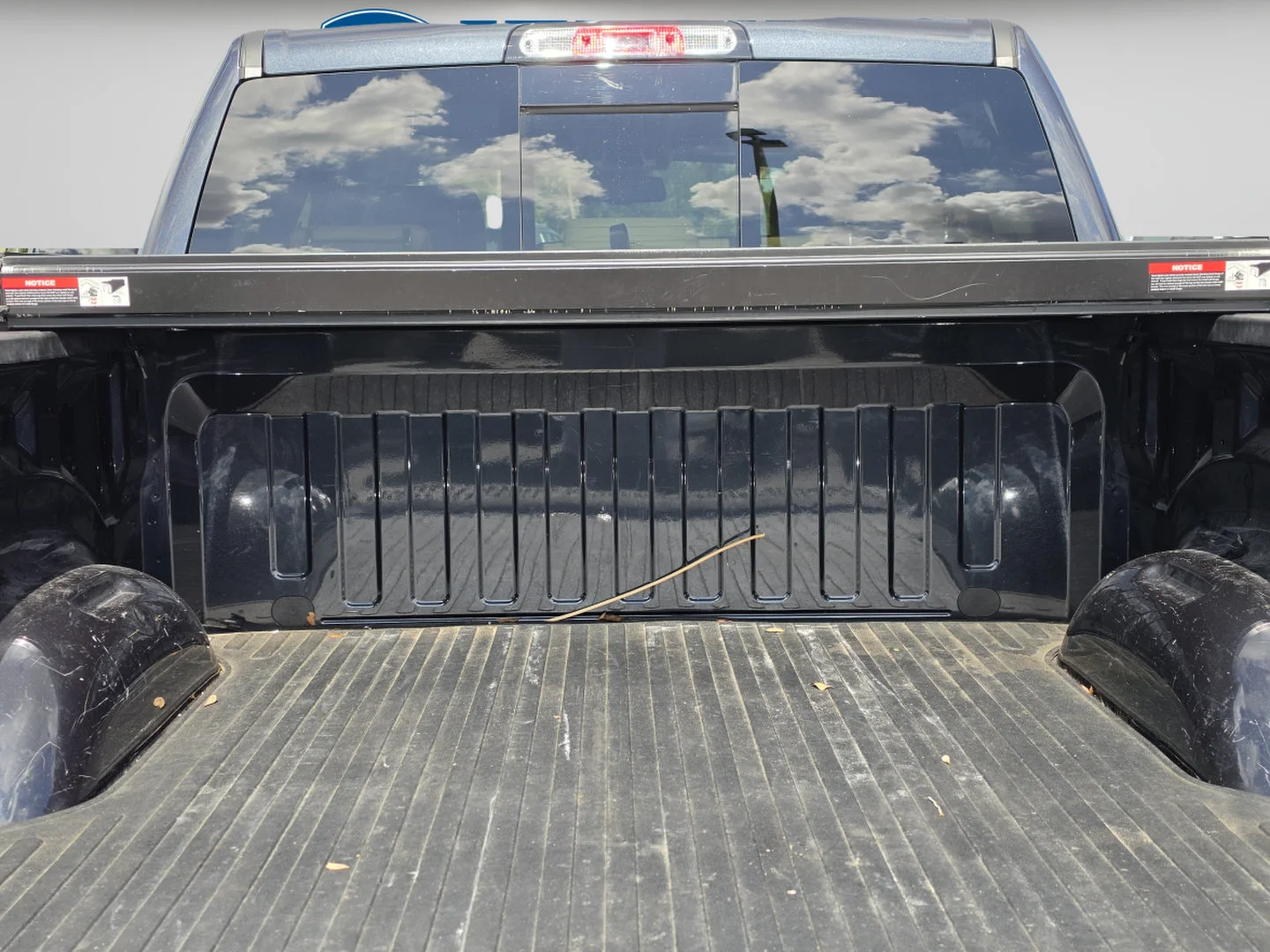 Used 2019 Maximum Steel Metallic Clearcoat Ram Laramie image 15