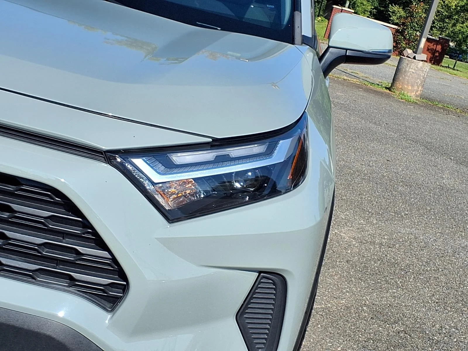 Used 2022 Lunar Rock Toyota XLE image 16