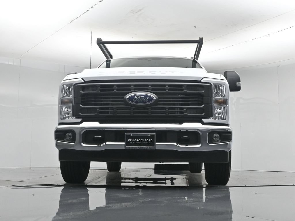 New 2026 Oxford White Ford XL image 47