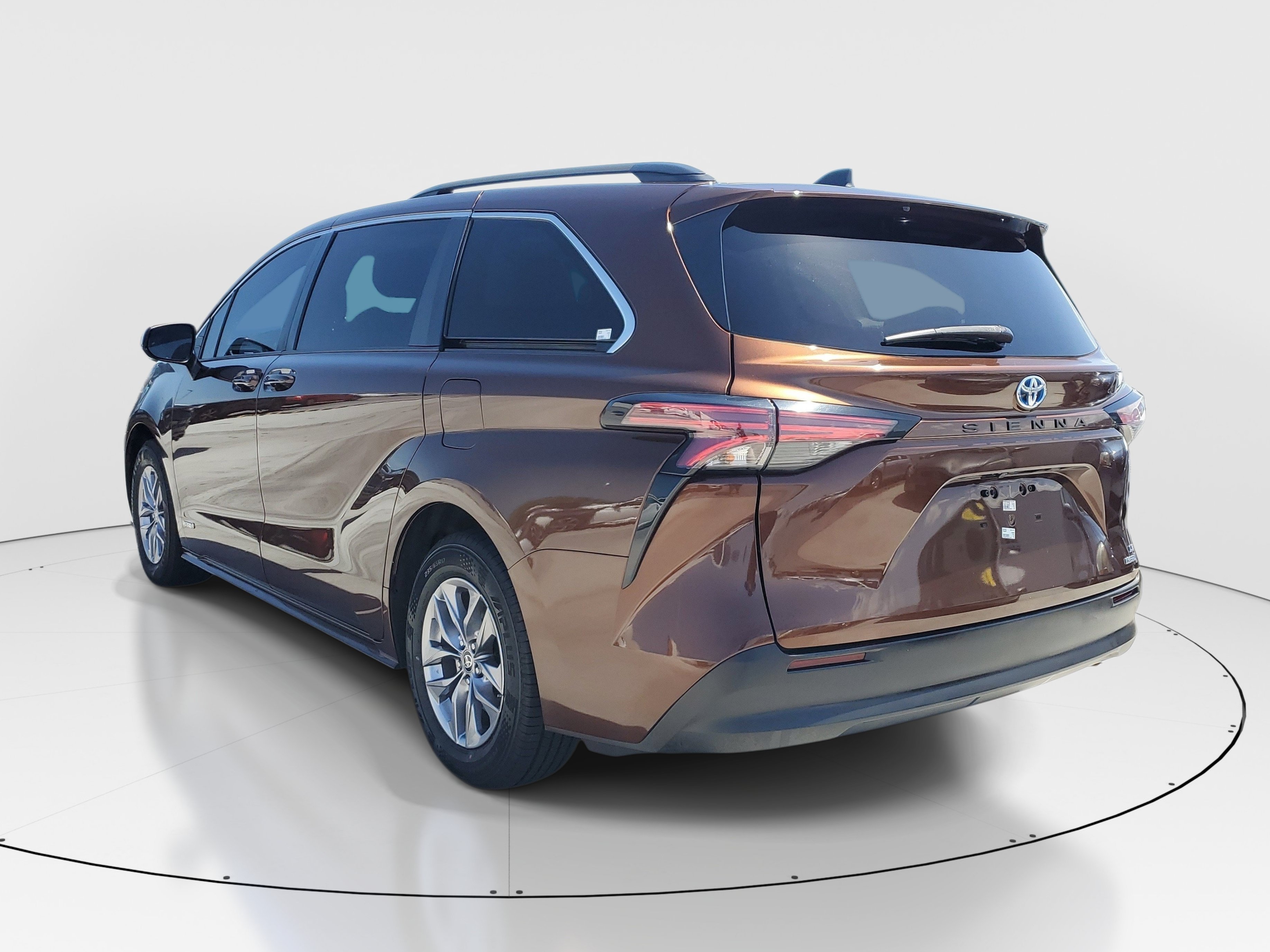 Used 2021 Sunset Bronze Toyota LE image 4