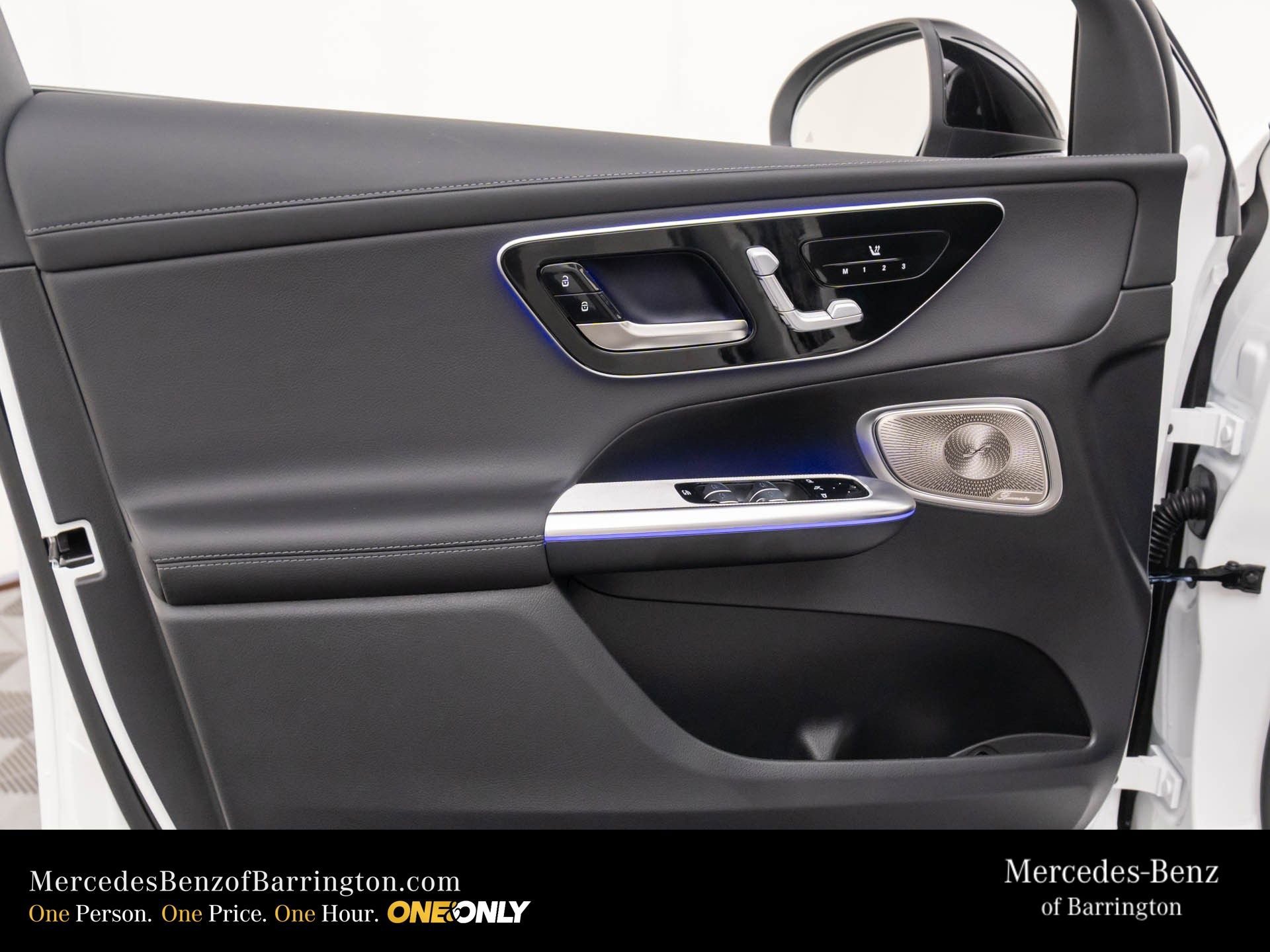 New 2026 Polar White Mercedes-Benz GLC 300 image 58