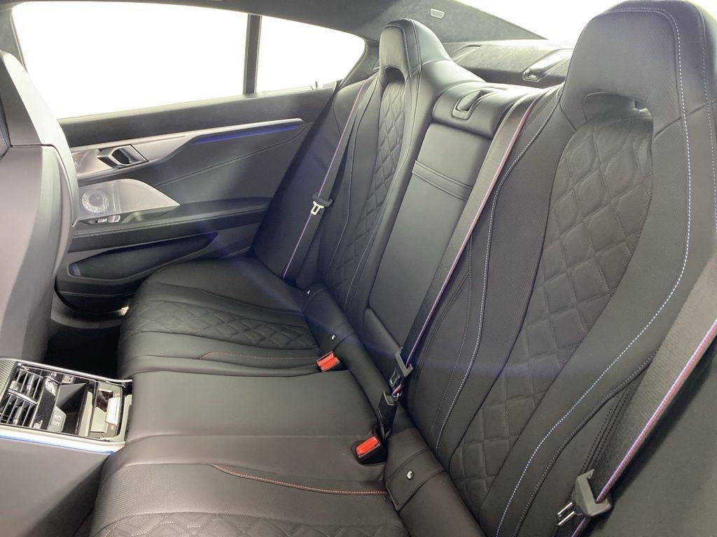 2026 BMW 8 Series M850i - Photo 6