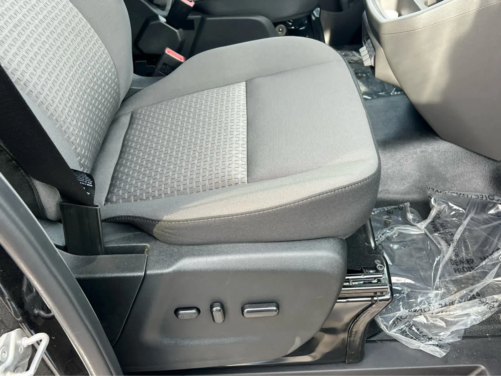 2024 Ford Transit Passenger Van XLT - Photo 19