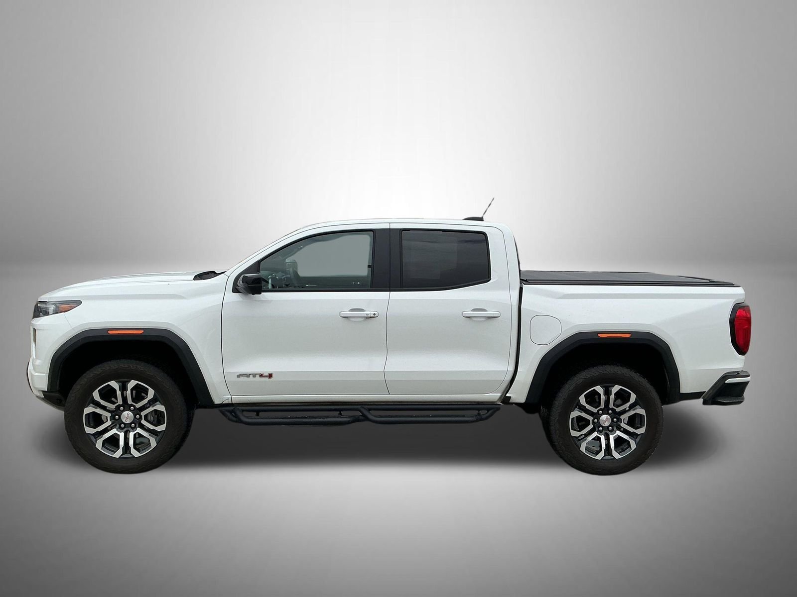 2024 GMC Canyon 4WD AT4 Crew Cab Short Box's photo