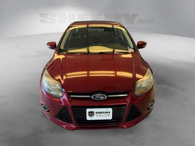 Used 2014 Ruby Red Tinted Clearcoat Ford  image 16