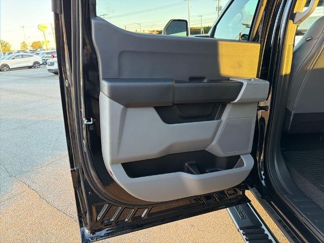 2026 Ford F-350 Super Duty Chassis Cab XL - Photo 16