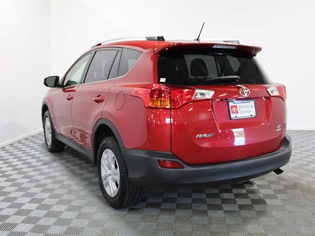 Used 2015 Barcelona Red Metallic Toyota LE image 4