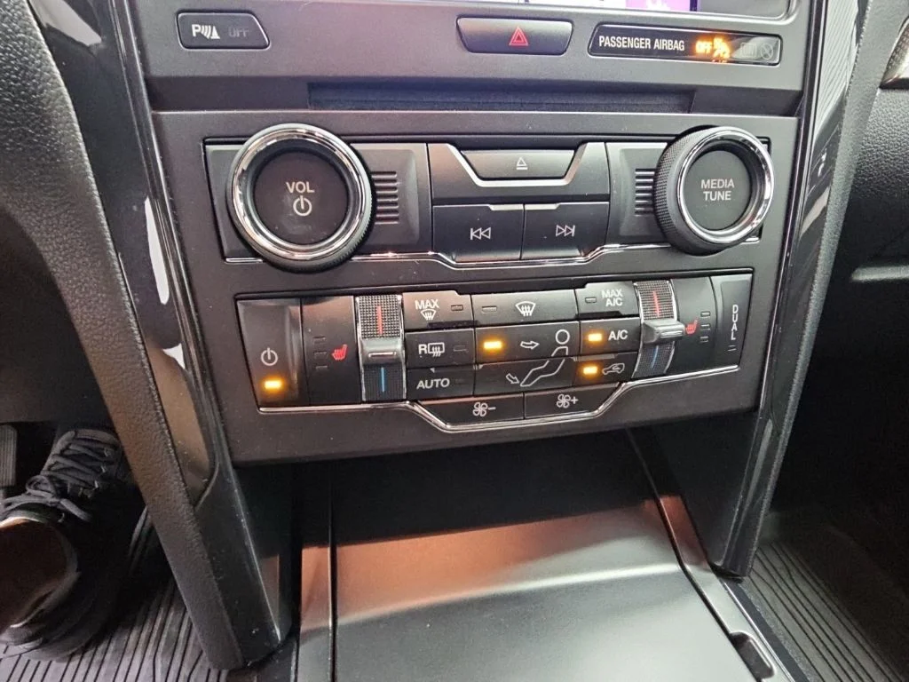 Used 2018 Red Ford XLT image 22